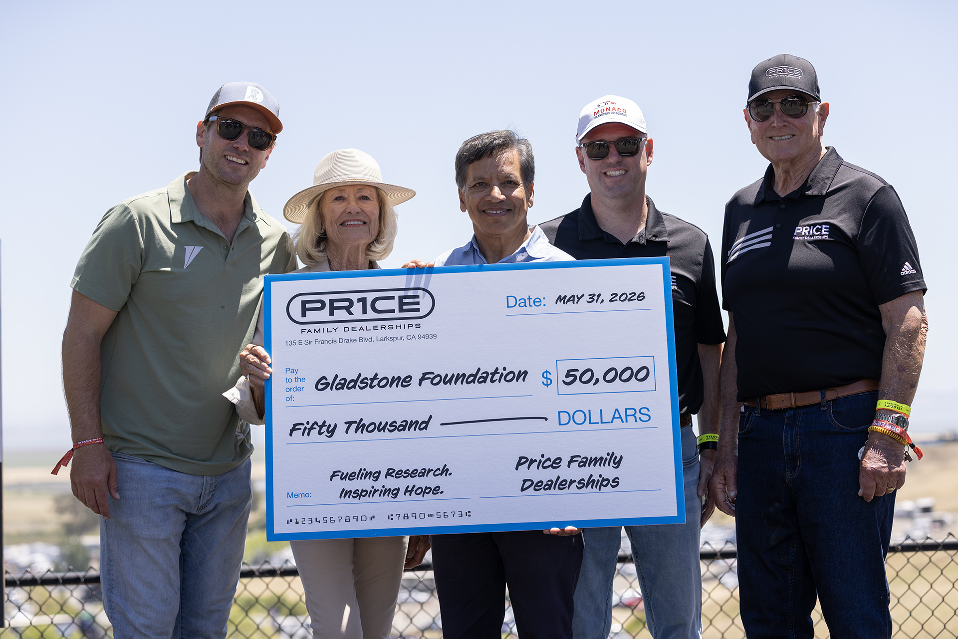 Price Family with Gladstone big check